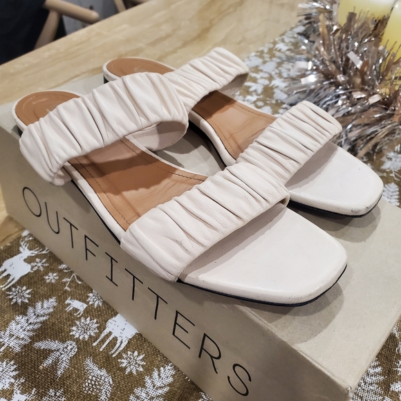 Ivory Leather Sandal - Picture 1 of 11